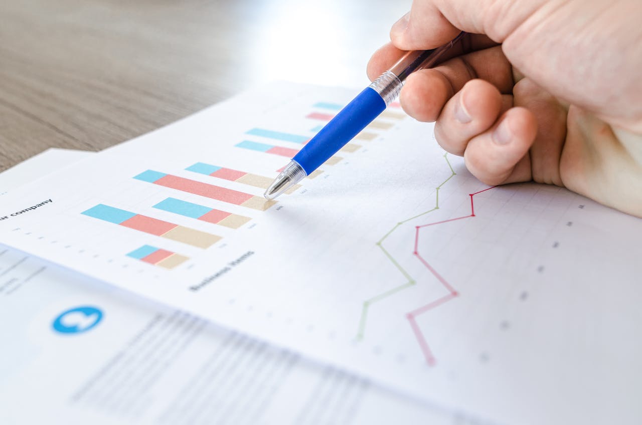 Propstrata-Advisory-financial-reporting